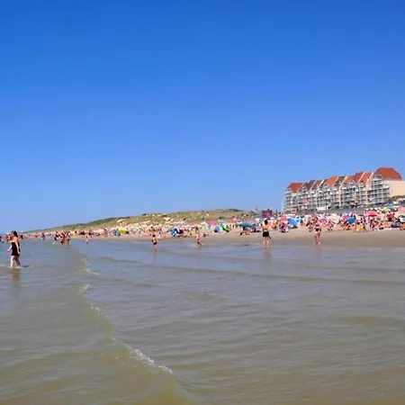 Plaza A1b01 Located On The * Oostduinkerke